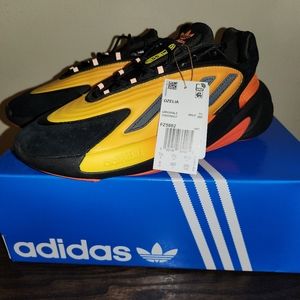 NWT SIZE 8 MENS ADIDAS OZELIA